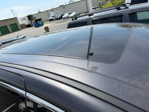 Granite Crystal Metallic Clearcoat 2023 Chrysler Pacifica Touring L