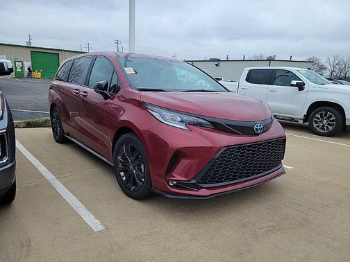 Ruby Flare Pearl 2025 Toyota Sienna XSE 7 Passenger