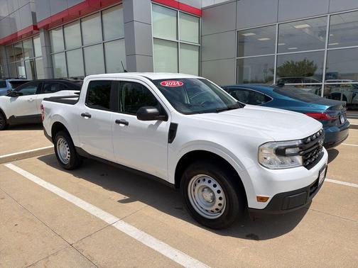 Oxford White 2024 Ford Maverick XL