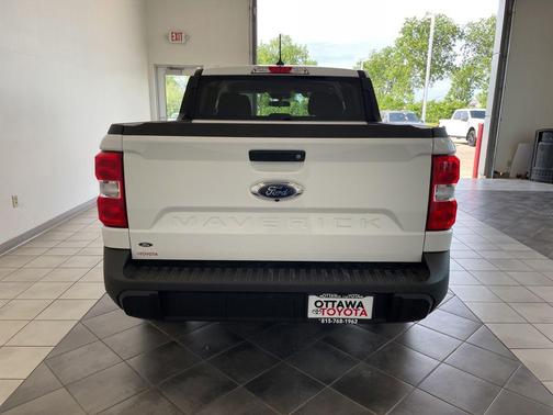 Oxford White 2024 Ford Maverick XL