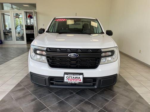Oxford White 2024 Ford Maverick XL