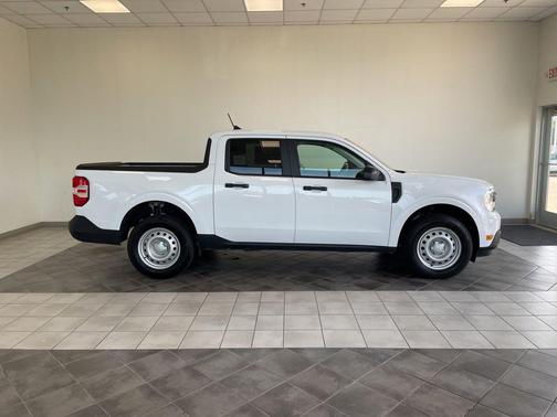 Oxford White 2024 Ford Maverick XL