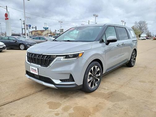 Ceramic Silver 2024 Kia Carnival EX