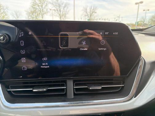 Summit White 2025 Chevrolet Trax LT