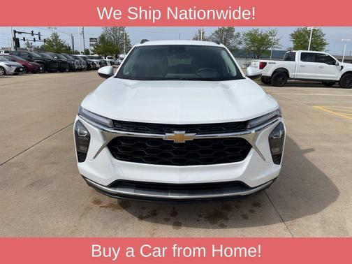 Summit White 2025 Chevrolet Trax LT