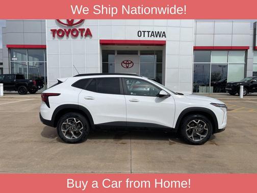 Summit White 2025 Chevrolet Trax LT