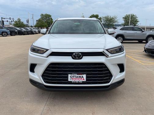 Pearl 2026 Toyota Grand Highlander XLE