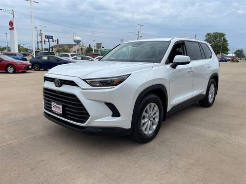 Pearl 2026 Toyota Grand Highlander XLE