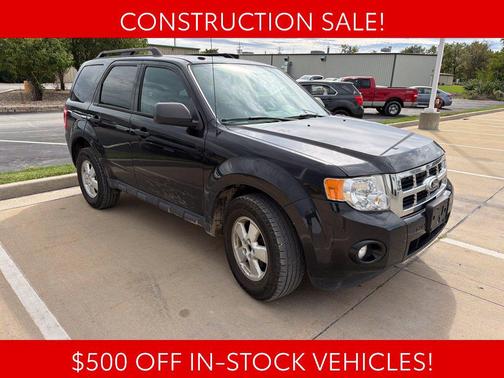 Tuxedo Black Metallic 2011 Ford Escape XLT