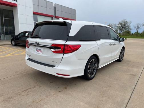 Platinum White Pearl 2023 Honda Odyssey Elite