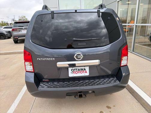 Dark Slate Metallic 2012 Nissan Pathfinder SV