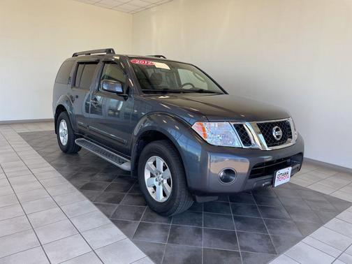Dark Slate Metallic 2012 Nissan Pathfinder SV