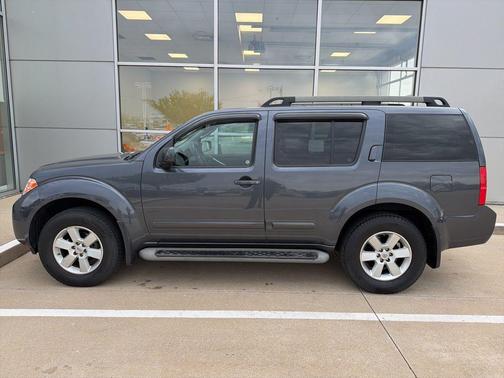 Dark Slate Metallic 2012 Nissan Pathfinder SV