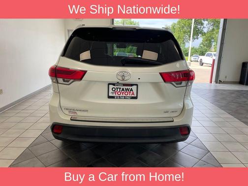 Blizzard Pearl 2018 Toyota Highlander SE