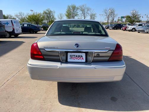 Smokestone Clearcoat Metallic 2010 Mercury Grand Marquis LS
