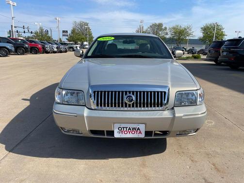 Smokestone Clearcoat Metallic 2010 Mercury Grand Marquis LS