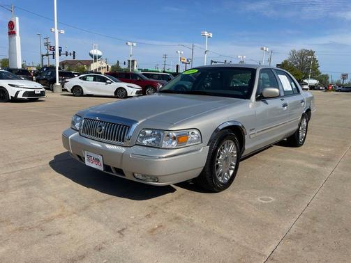Smokestone Clearcoat Metallic 2010 Mercury Grand Marquis LS