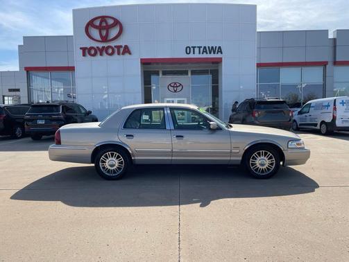 Smokestone Clearcoat Metallic 2010 Mercury Grand Marquis LS