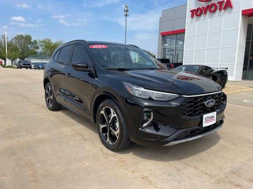 Agate Black Metallic 2023 Ford Escape ST-Line Elite