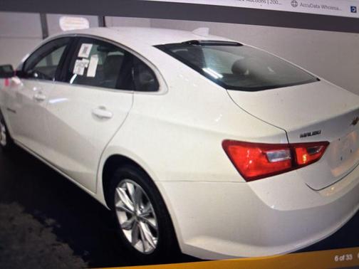 Summit White 2023 Chevrolet Malibu 1LT