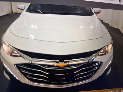 Summit White 2023 Chevrolet Malibu 1LT