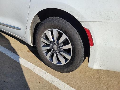 2020 Chrysler Pacifica Touring-L Plus