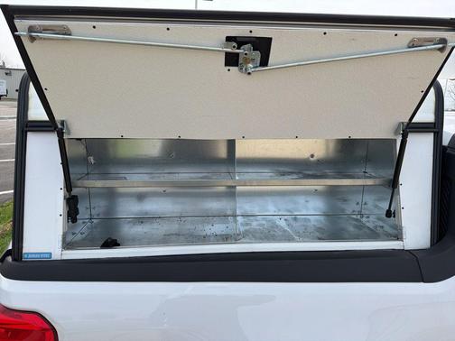 Oxford White 2024 Ford Maverick XLT