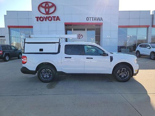 Oxford White 2024 Ford Maverick XLT