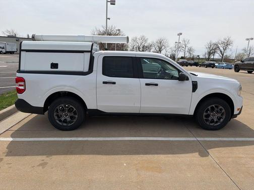Oxford White 2024 Ford Maverick XLT