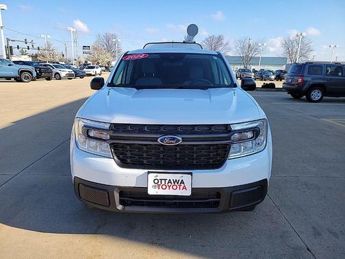 Oxford White 2024 Ford Maverick XLT