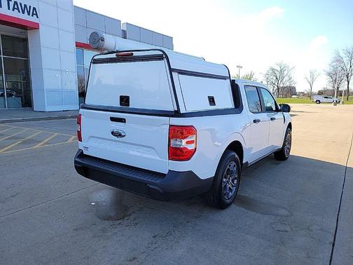 Oxford White 2024 Ford Maverick XLT