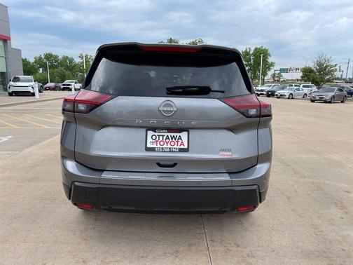 Gun Metallic 2025 Nissan Rogue SV