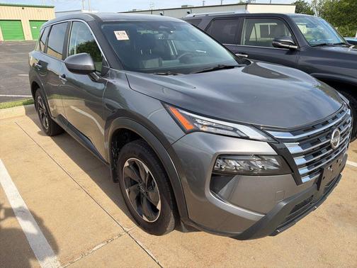 Gun Metallic 2025 Nissan Rogue SV