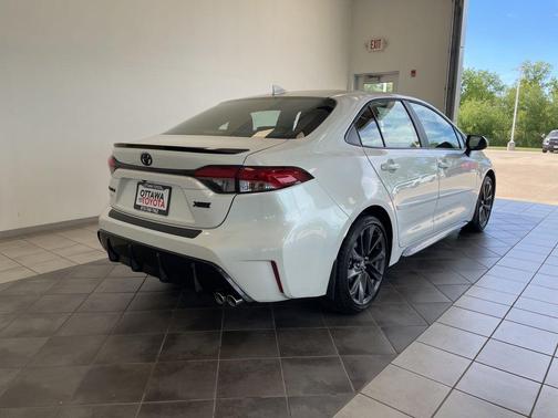Wind Chill Pearl 2026 Toyota Corolla XSE