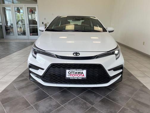 Wind Chill Pearl 2026 Toyota Corolla XSE