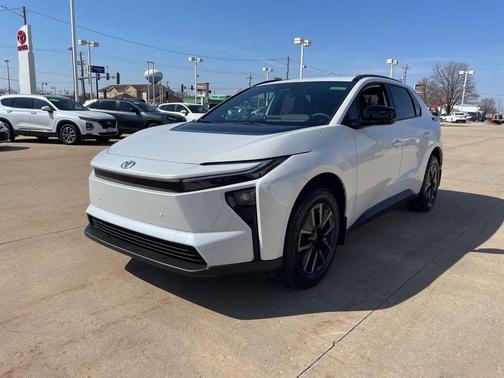 0089 2026 Toyota bZ XLE