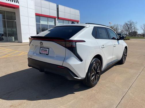 0089 2026 Toyota bZ XLE