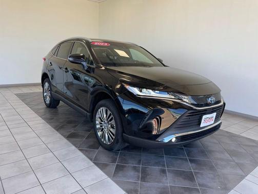 Black 2023 Toyota Venza XLE