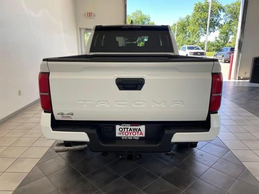Ice Cap 2026 Toyota Tacoma SR5