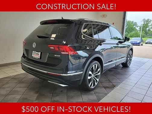 Deep Black 2021 Volkswagen Tiguan 2.0T SEL R-Line 4MOTION