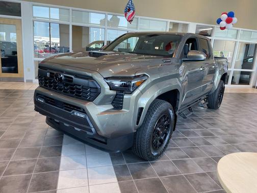 Bronze Oxide 2026 Toyota Tacoma Hybrid TRD Sport