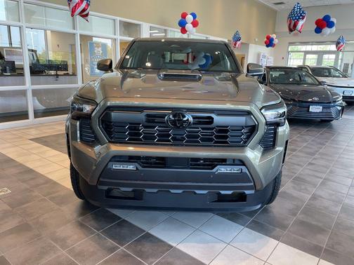 Bronze Oxide 2026 Toyota Tacoma Hybrid TRD Sport