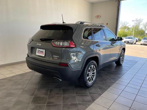 Sting-Gray Clearcoat 2019 Jeep Cherokee Latitude Plus