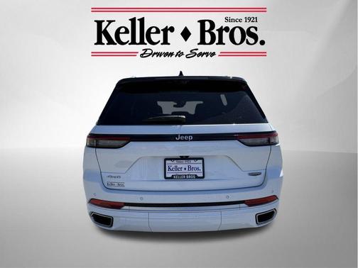 2022 Jeep Grand Cherokee Summit
