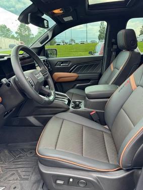 2024 GMC Canyon AT4