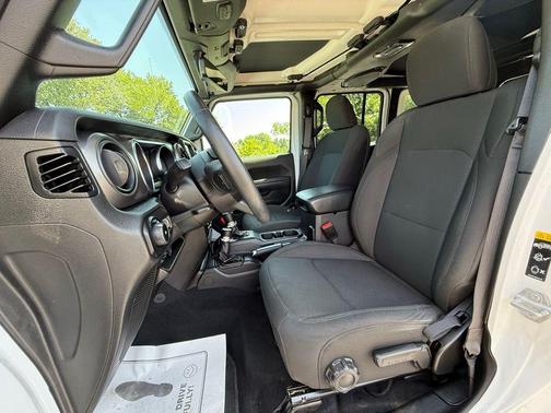 2022 Jeep Wrangler Unlimited Sport