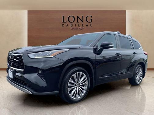 Midnight Black Metallic 2021 Toyota Highlander Platinum