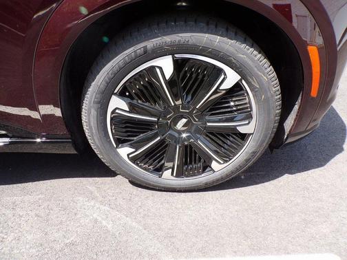 2025 Cadillac Escalade IQ SPORT 1