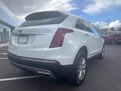 2022 Cadillac XT5 Premium Luxury