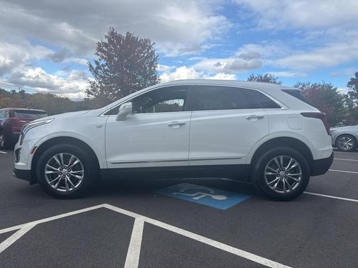 2022 Cadillac XT5 Premium Luxury